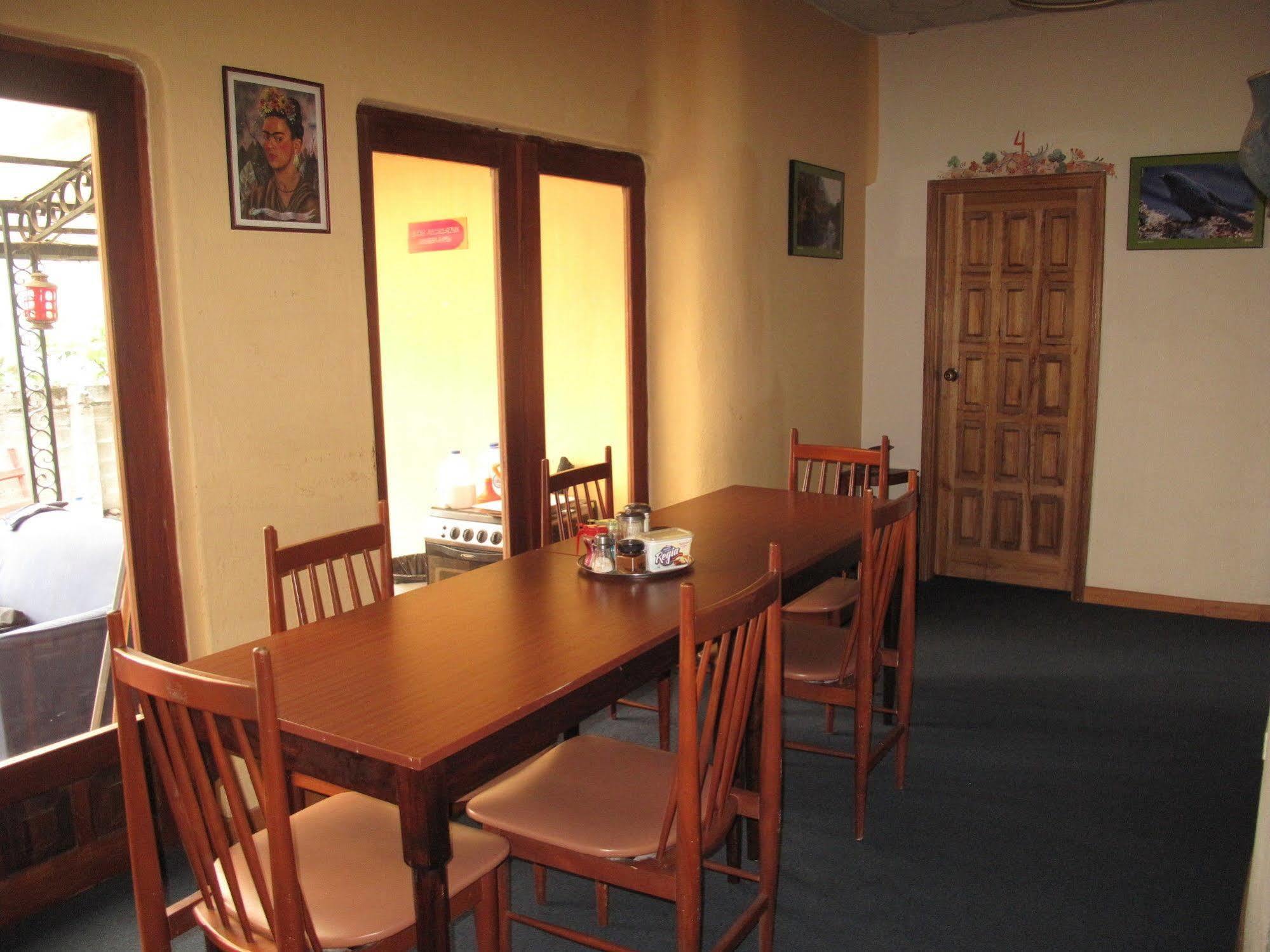 Aqua Hostal Mabel Cuenca Exterior photo